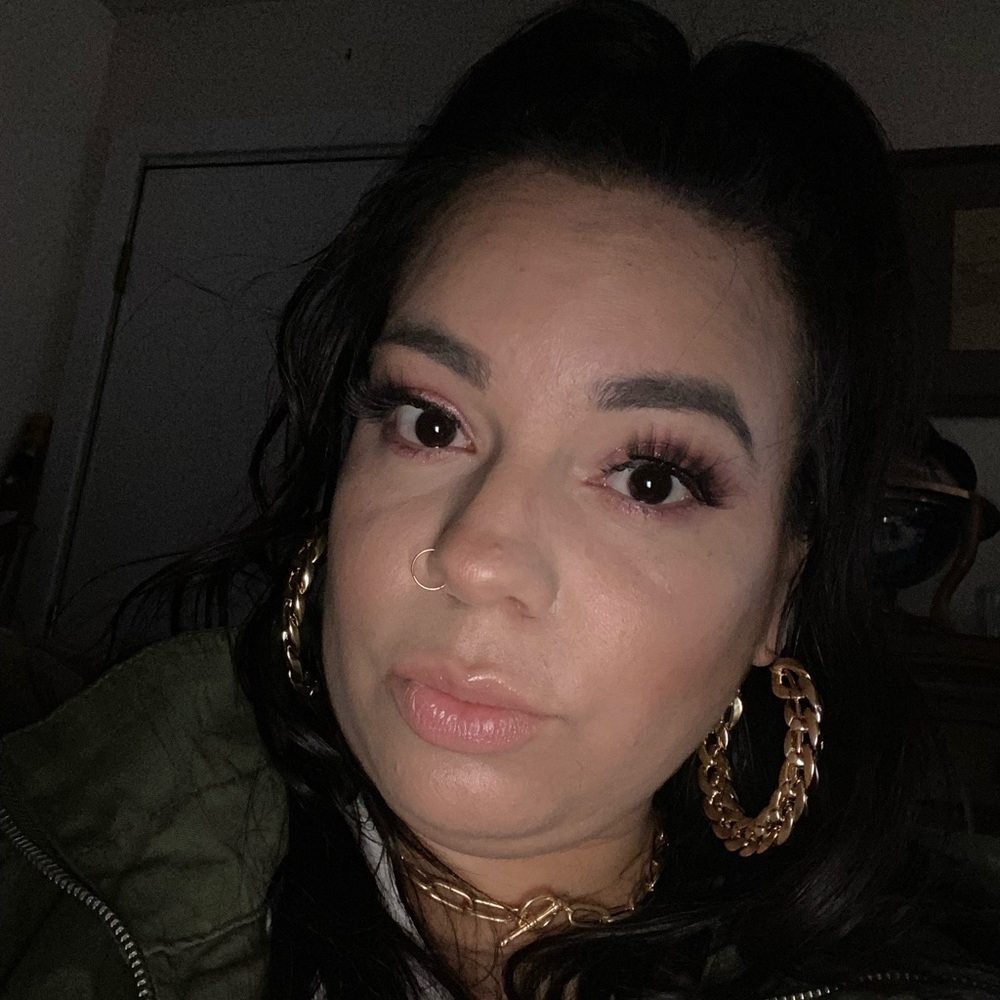 Meet your Posher, Jasmine